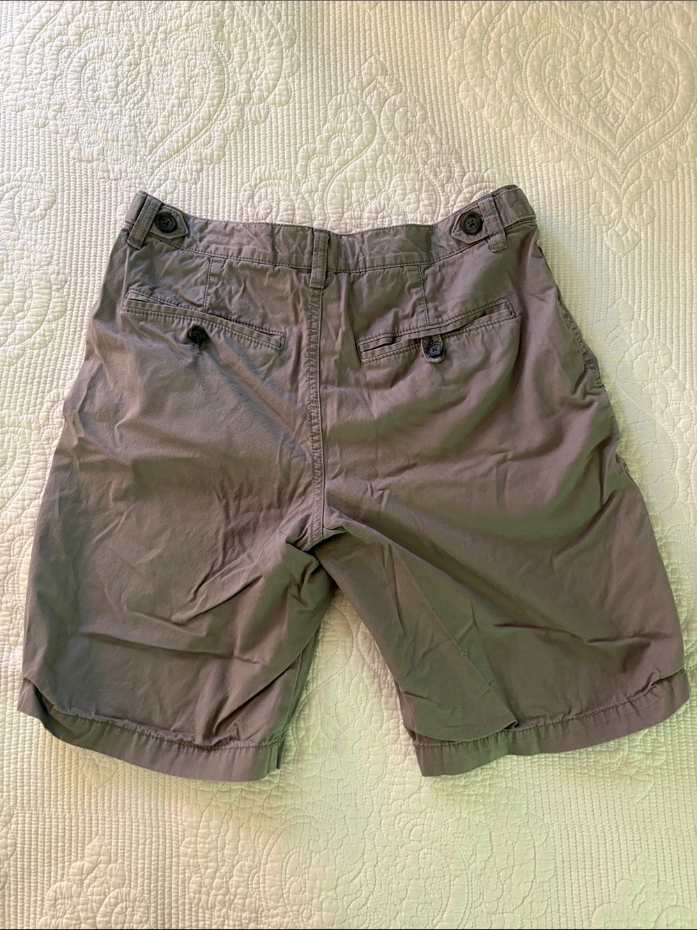 Marc Anthony Men's Gray Flat Front Chino Shorts - Picture 2 of 3